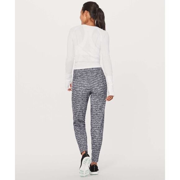 Lululemon Run On Jogger 28" SIZE 4 Ringspun Denim Black White Sweat Pants - Picture 2 of 12